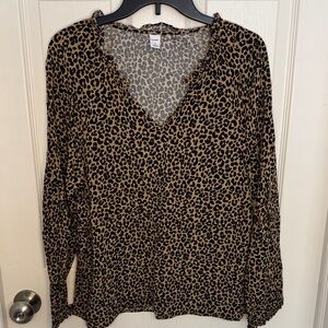 EUC Old Navy Leopard Print V-Neck Blouse